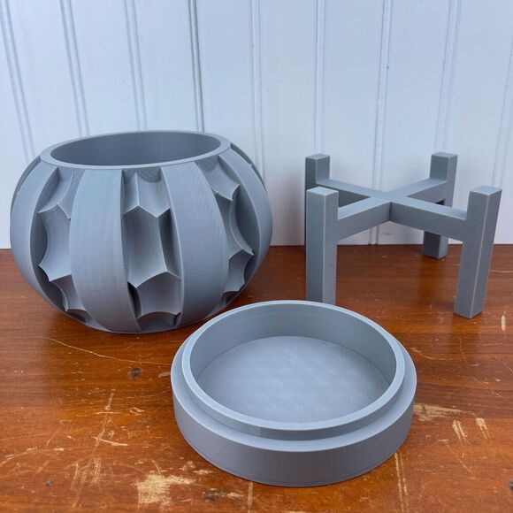 Erma Modern Indoor Planter Pot, Houseplant, Eco-friendly - Picture 8 of 9